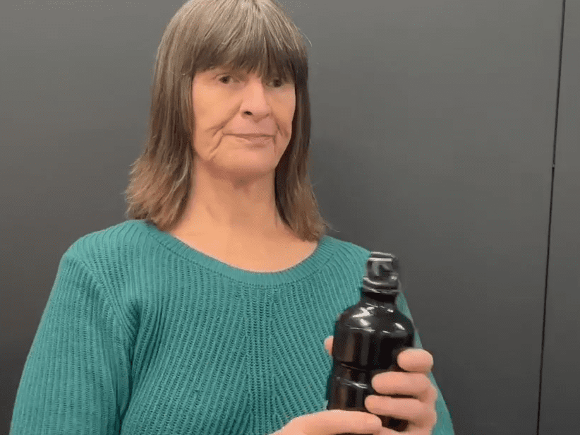 Deafblind tips 12 – Travel water bottles